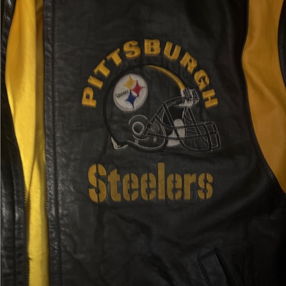 Sold - Picture 3 of 8